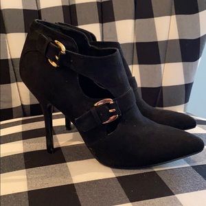 Black Guess booties